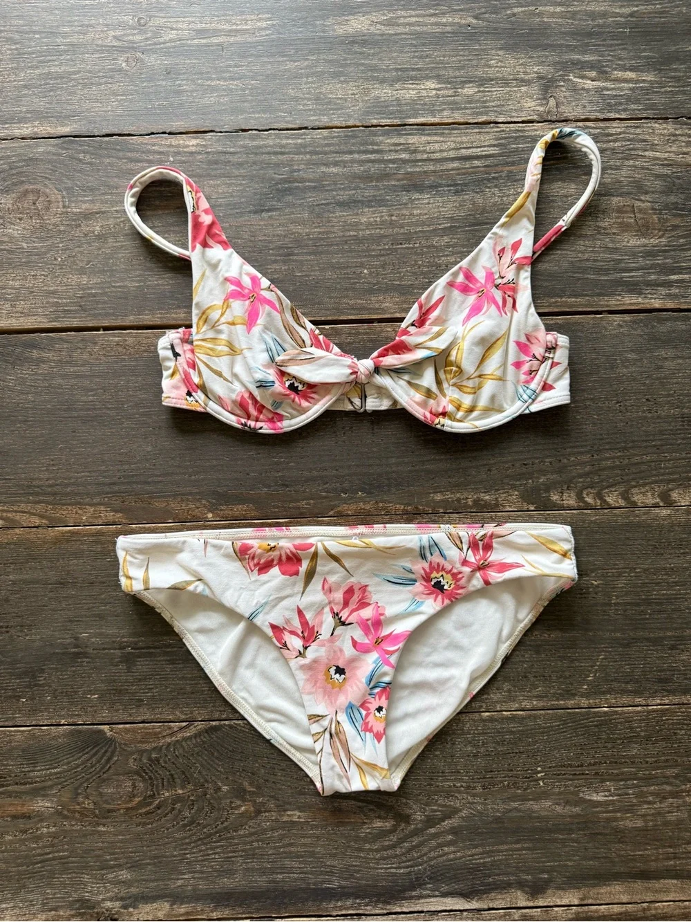 Billabong Floral Underwire Bikini Set | M | Ivory Botanical